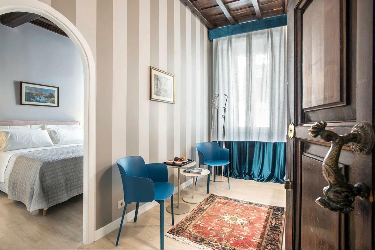 La Finestra Su Fontana Di Trevi - Charming View Apartment Rome Luaran gambar
