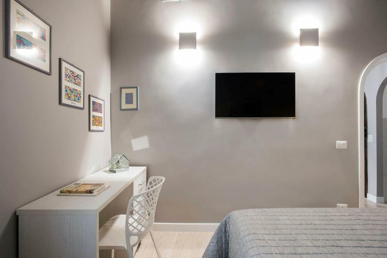La Finestra Su Fontana Di Trevi - Charming View Apartment Rome Luaran gambar
