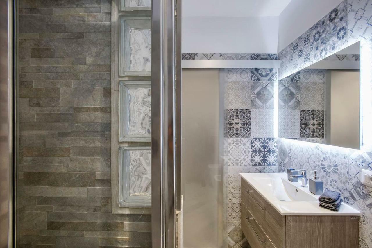 La Finestra Su Fontana Di Trevi - Charming View Apartment Rome Luaran gambar