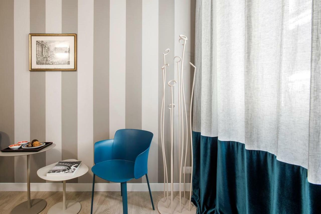 La Finestra Su Fontana Di Trevi - Charming View Apartment Rome Luaran gambar